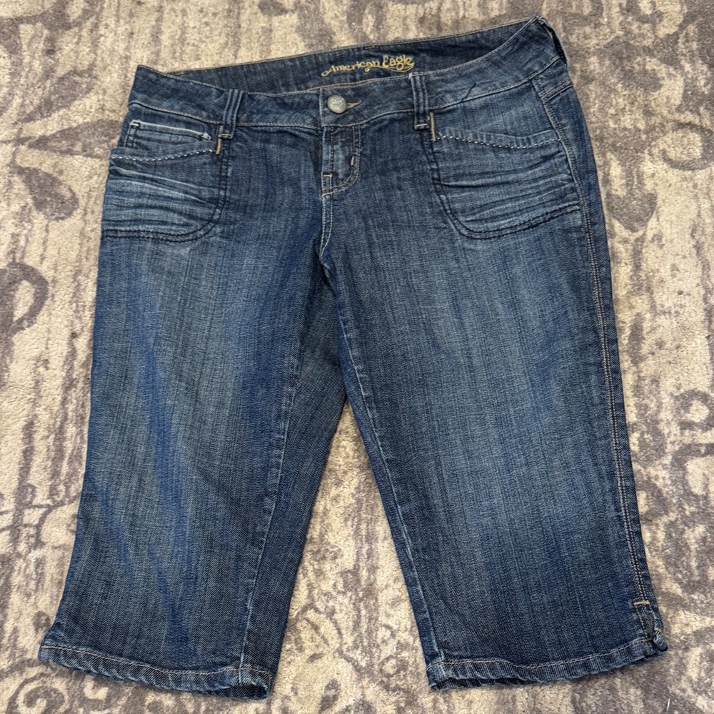 American Eagle Outfitters Women's Dark Blue Cropped Jeans